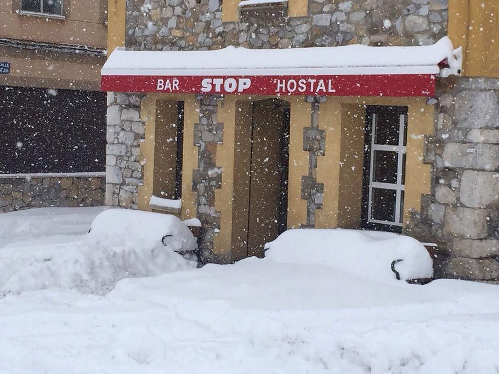 Hostal Bar Stop Hotell Velilla del Rio Carrion Exteriör bild